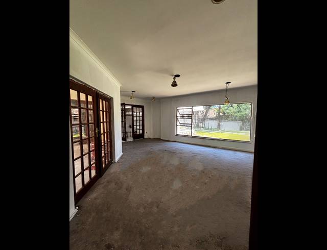 5 BEDROOM FREEHOLD FOR SALE IN MORNINGSIDE